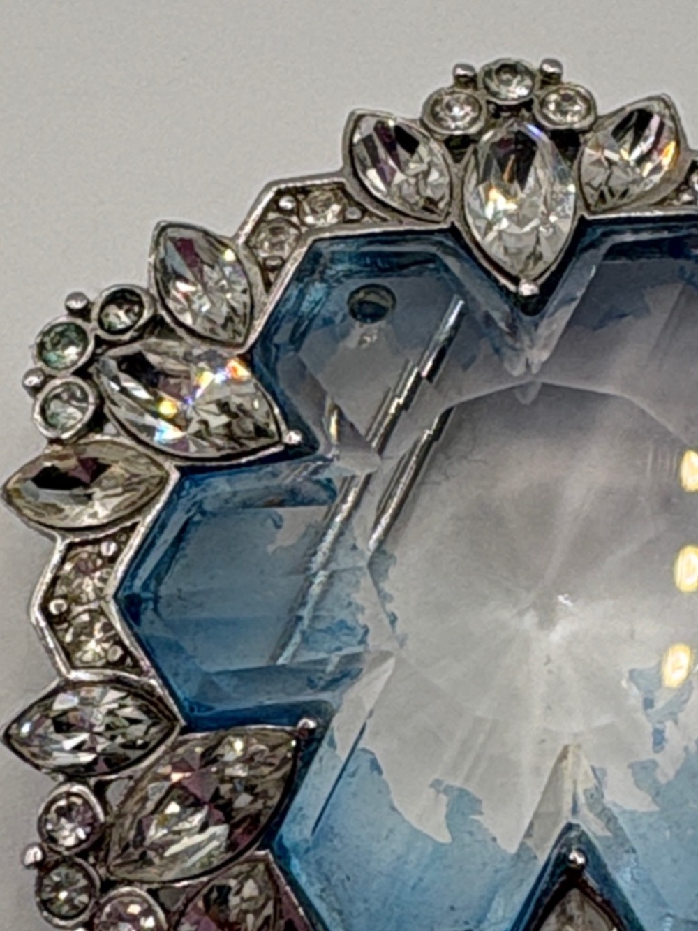 Givenchy Vintage 1978 Light Blue and Clear Crystal Floral Brooch Rare  Runway - Picture 7 of 8